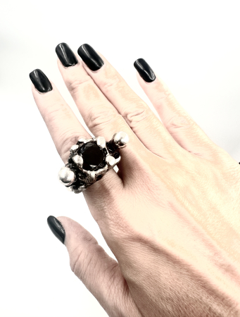 Inel Sculptural 'Shadow Orbit' din Alamă Placată cu Argint și Cristal Dalloz Onix [3]