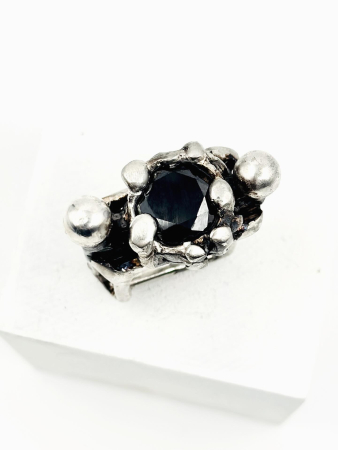 Inel Sculptural 'Shadow Orbit' din Alamă Placată cu Argint și Cristal Dalloz Onix [7]