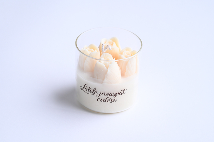 Lumânare parfumată din ceară naturală de cocos și soia Lalele proaspăt culese [2]