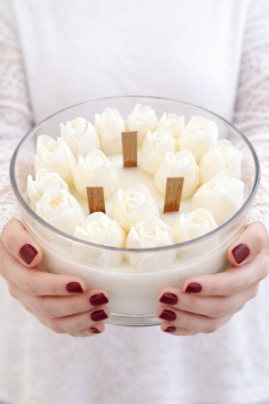 Colecția Primăvară–Vară - Aranjament floral din ceară naturală – aroma lalele proaspăt tăiate