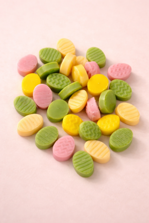 Wax melts - Cutie morcov cu 40 g wax melts  (Caramel) si Topitor din bambus cu ceramică