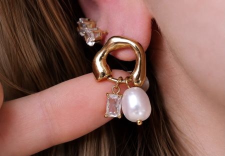 Cercei Pearl Charm [2]