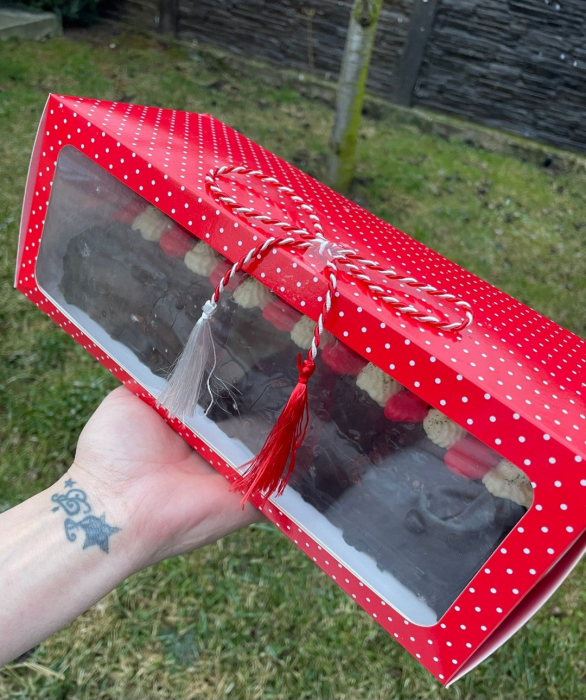 Cutie cozonac 30x11x11 rosu cu puncte [2]