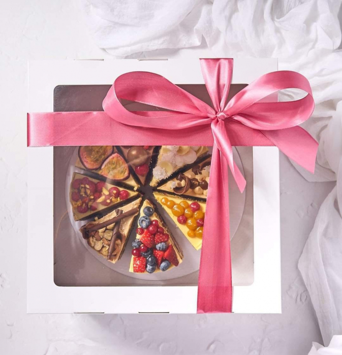 CUTIE TORT 28X28X15 CM, CAPAC ALB CU FEREASTRA [2]