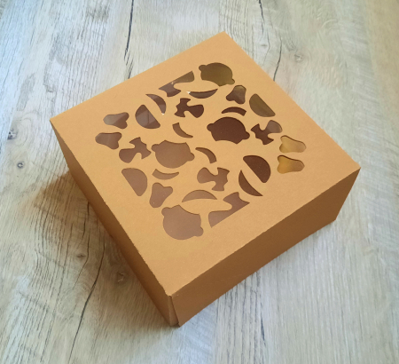 Scatole Aperte con Finestra Decorata Effetto Pizzo e Vassoio - Cutie 16x16x8 cm, cu fereastra dantelata si tavita inclusa