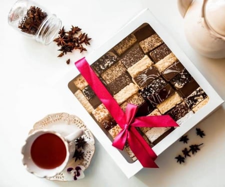 Scatole Aperte con Finestra - CUTIE 26X26X5, CU FEREASTRA SI TAVITA, E4-TAV- ALB, SET 5 BUC