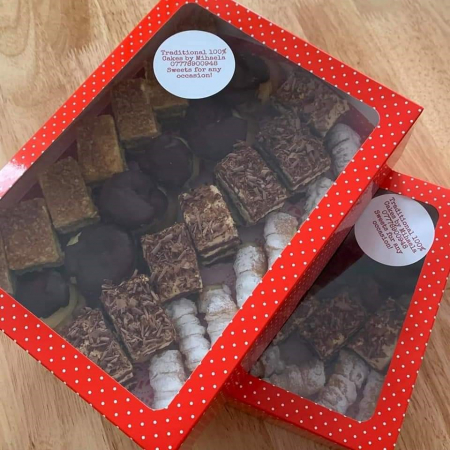 Cutie cu fereastră și tăviță 30x22x7.5 cm, roșu cu puncte [6]