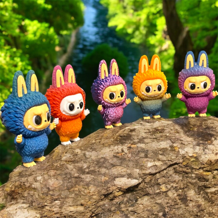 BRELOCURI - Breloc Labubu cu ochi rotitori – accesoriu amuzant si expresiv