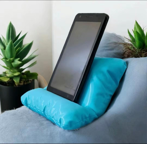 Soft Stand – suport tip pernă pentru telefon [8]