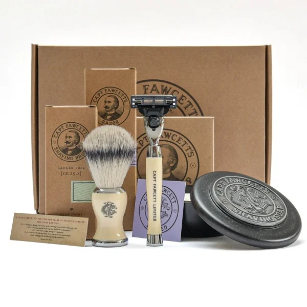 TOATE PRODUSELE - Set barbierit Captain Fawcett Shave Brush, Razor & Soap Gift Set