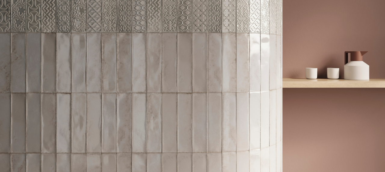 Faianta portelanata tip ciment, Relieve Drop Greige Brillo 7.5x30, gri-bej, finisaj lucios [2]