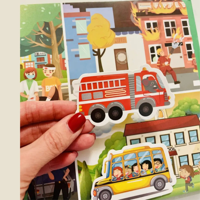 Carte Educativa cu Stickere Reutilizabile, Quiet Book Senzoriala cu Pagini Interactive, Joc Montessori, Seria ''Vehicule si Masini'', Puzzle, Dezvolta Motricitatea Fina si Logica [4]