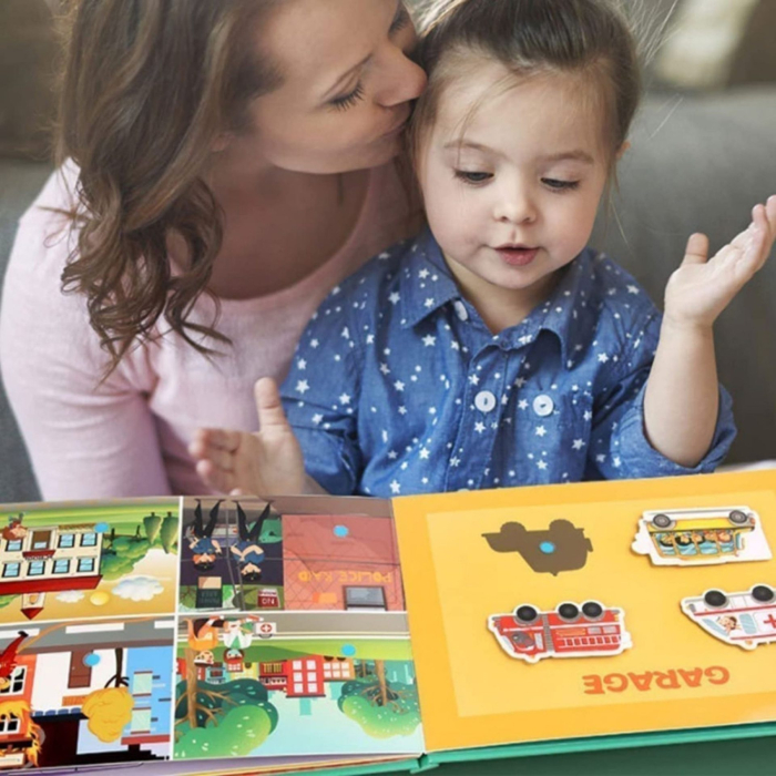 Carte Educativa cu Stickere Reutilizabile, Quiet Book Senzoriala cu Pagini Interactive, Joc Montessori, Seria ''Vehicule si Masini'', Puzzle, Dezvolta Motricitatea Fina si Logica [5]