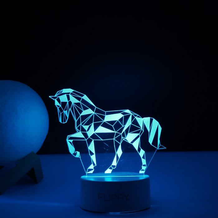Lampa LED decorativa, 3D, Cal, cu telecomanda, doua moduri de alimentare USB si baterii, 20 cm inaltime, din material acril si lumina multicolora, alb [4]