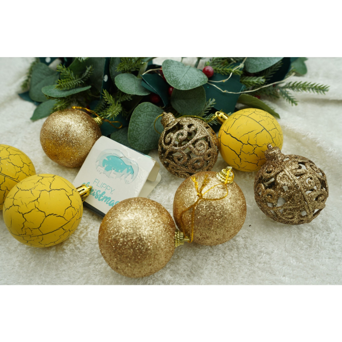 Set de 12 ornamente de brad, de tip Glob, Auriu/ Galben, din plastic, cu finisaj sclipitor, cutie 6 cm adancime x 30 cm inaltime x 18 cm lungime) [4]