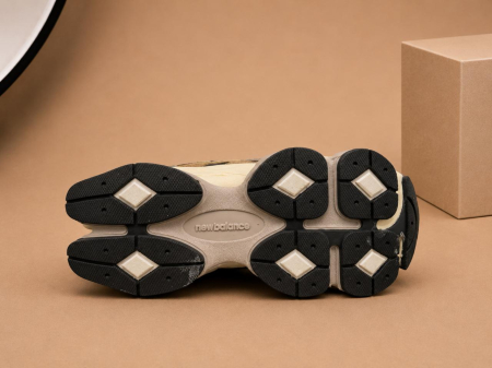Pantofi sport damă maro-bej cu accente mov din piele întoarsă și material textil respirabil, mărimi 36-40 [1]