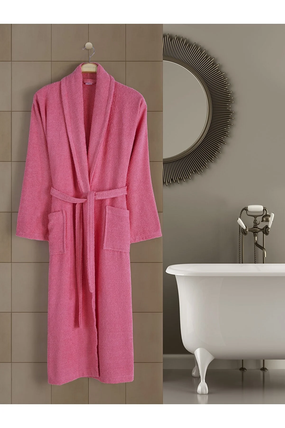 Halat de Baie roz– Față  Halat Unisex Bumbac Verde Mint – Detalii  Halat Premium Verde Mint – Material Pufos  Halat Verde Mint – Prezentare Baie [1]