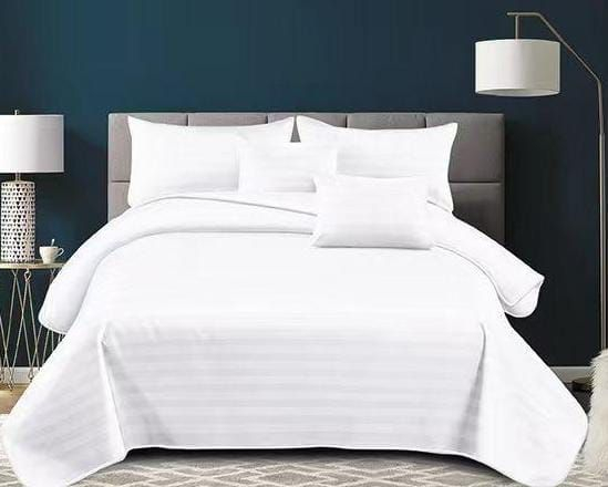 • lenjerie pat damasc rosu uni • lenjerie pat damasc alb premium • lenjerie pat damasc mov uni 4 piese • lenjerie damasc egyptian cu elastic • lenjerii pat uni hotel premium [3]