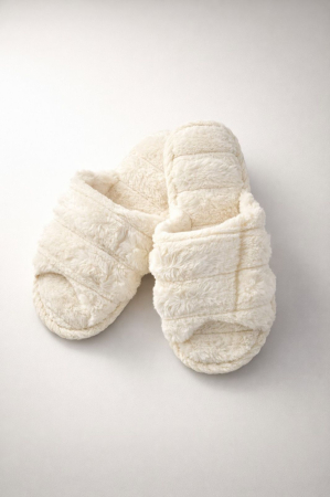 Papuci - papuci-casa-pufosi-bej papuci-dama-crem-interior papuci-pufosi-bej-open-toe papuci-casa-femei-crem