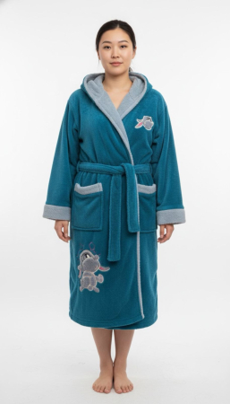 Halat - Halat baie damă cocolino verde petrol față  Halat damă cu glugă din cocolino  Halat baie damă cu broderie decorativă  Halat cocolino damă cu buzunare laterale