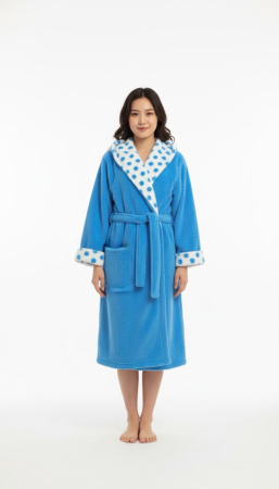 Halat - Halat baie damă cocolino albastru față  Halat damă cocolino cu guler buline  Halat de baie albastru damă material cocolino  Halat damă moale cu buzunare laterale