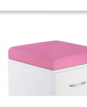 Noptiera functionala pe roti roz [1]