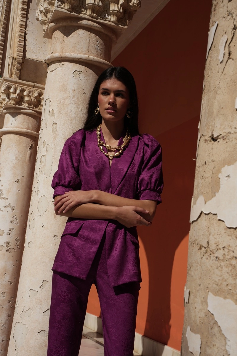 Costum Elegant 2 Piese Prune Mov Vanata Jacquard - Sacou Maneci Bufante si Pantaloni Drepti - Amevie [3]