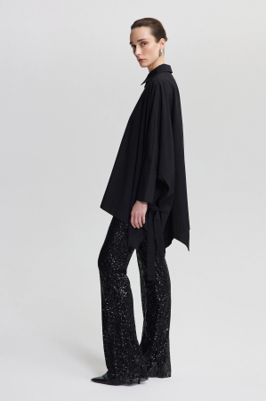 ÎMBRĂCĂMINTE - Cămașă oversize cu detaliu lateral – Negru | AMEVIE