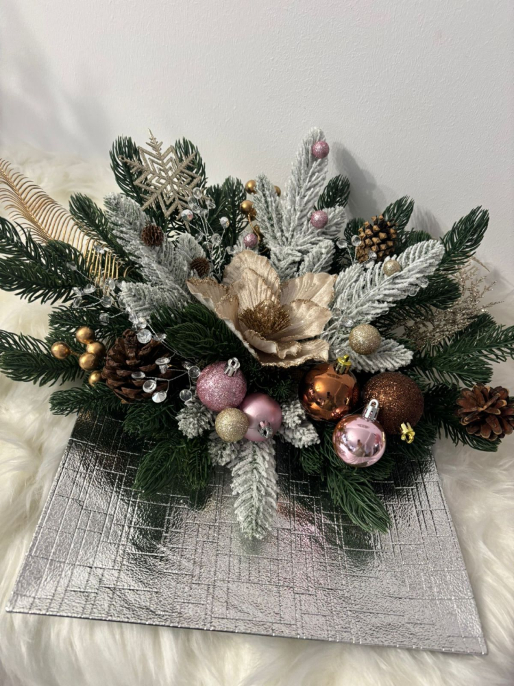 Aranjament pentru Craciun pe platou [5]