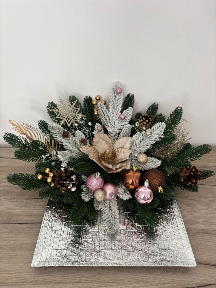 Aranjament pentru Craciun pe platou [2]