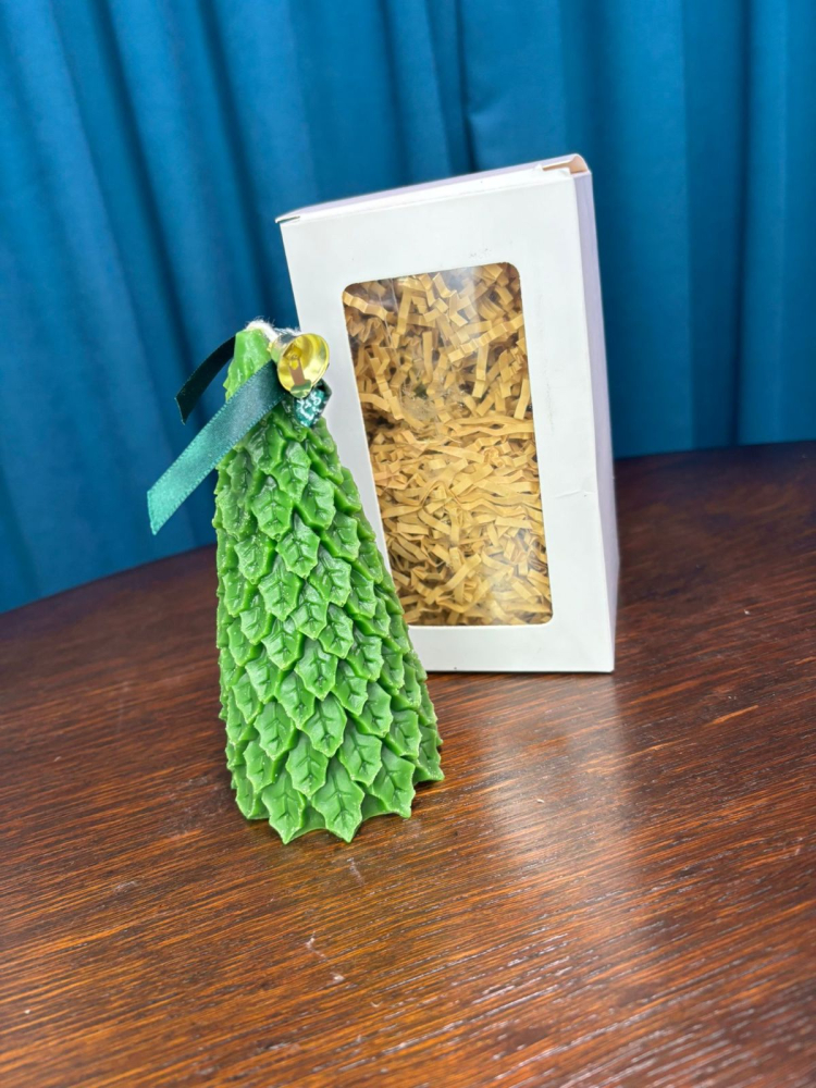 LUMANARE DECORATIVA BRAD CULOARE VERDE 15 CM [1]