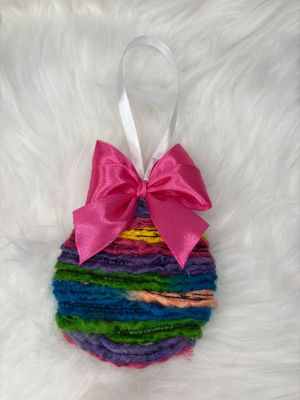 Aranjamente si decoratiuni pentru Craciun - Glob handmade pentru bradul de Craciun