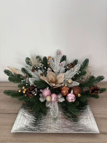 Aranjament pentru Craciun pe platou [3]