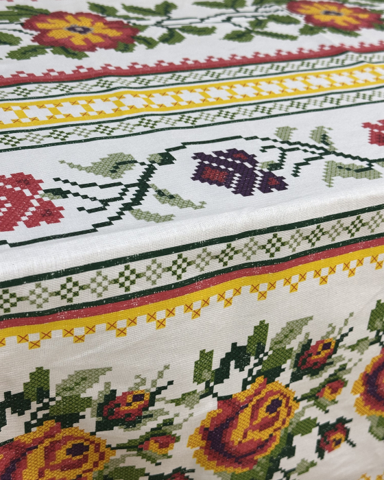 Față de masă cu model tradițional - Model Floarea [4]