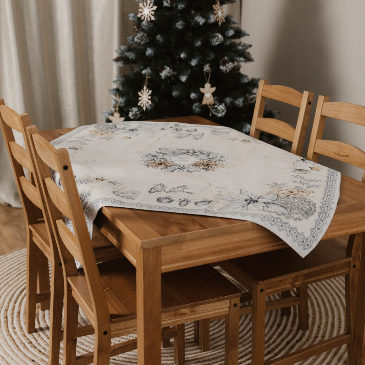 Față de masă de Crăciun tip goblen, 1m/1m Craciunite Argintii [3]