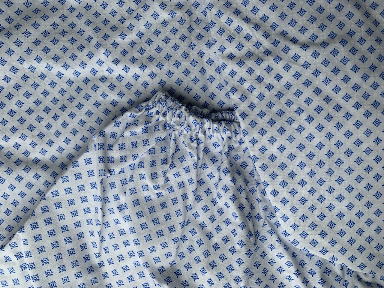 Husă de pat cu elastic din bumbac - Dr. House bleu [3]