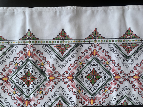 Față de masă cu model tradițional - Romburi pe margine [1]