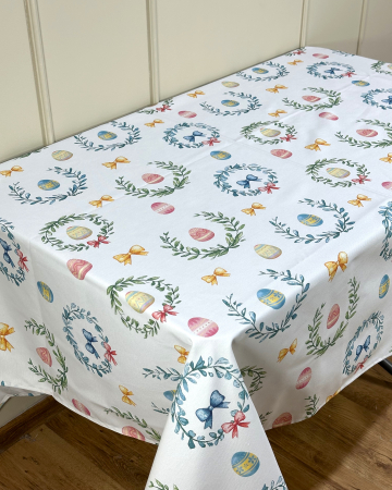 Colecția de Paște - Față de masă impermeabilă cu model de Paște- Coronițe cu Ouă