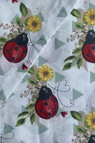 Produse pentru copii - Lenjerie de pat bebe- Buburuze pe iarba
