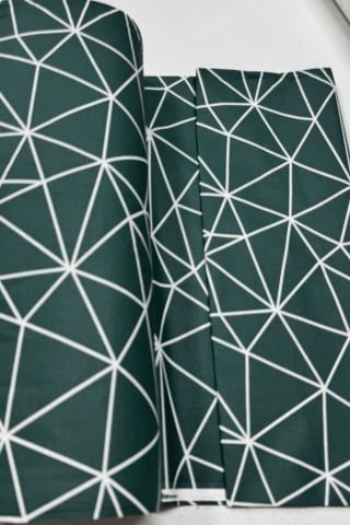Metraje - Metraj Bumbac Ranforce - Model geometric- smarald cu linii albe