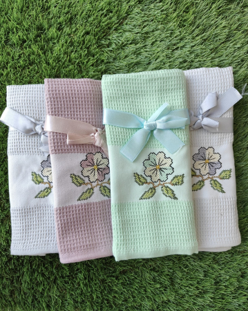 Prosoape bucătărie - Prosop de bucătărie din bumbac, cu broderie panseluță, 45×70 cm, diverse culori