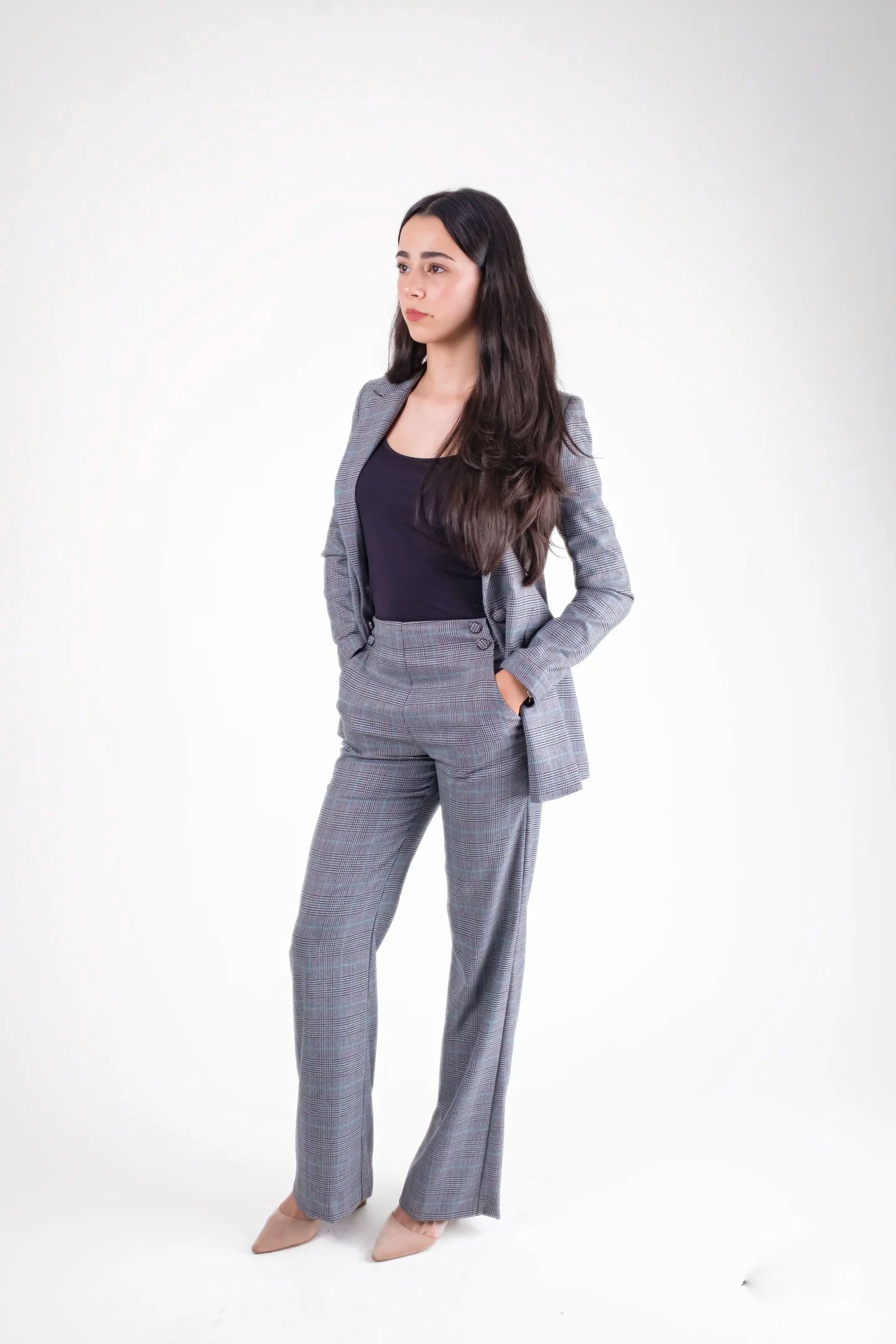 Costum dama gri in carouri cu sacou cambrat si pantaloni eleganti [3]