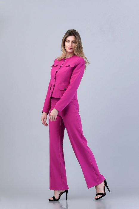 Costum elegant fuchsia mat cu sacou scurt si pantaloni drepti [8]