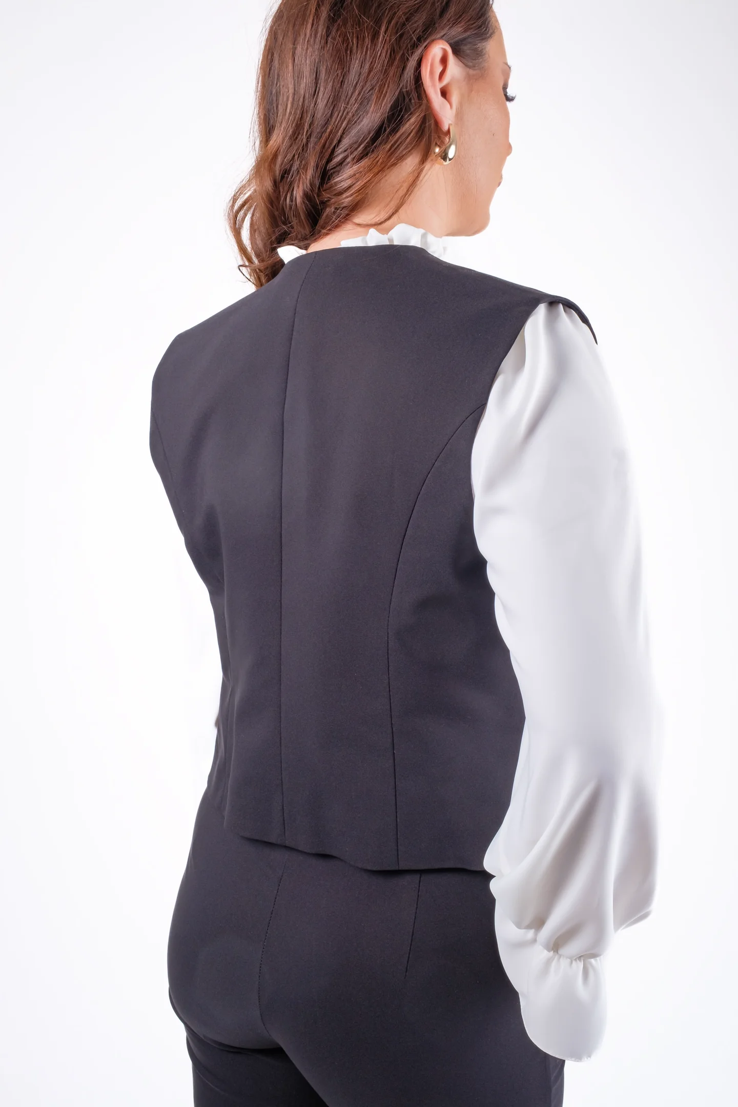 Costum negru damă cu vestă și pantaloni evazați [8]