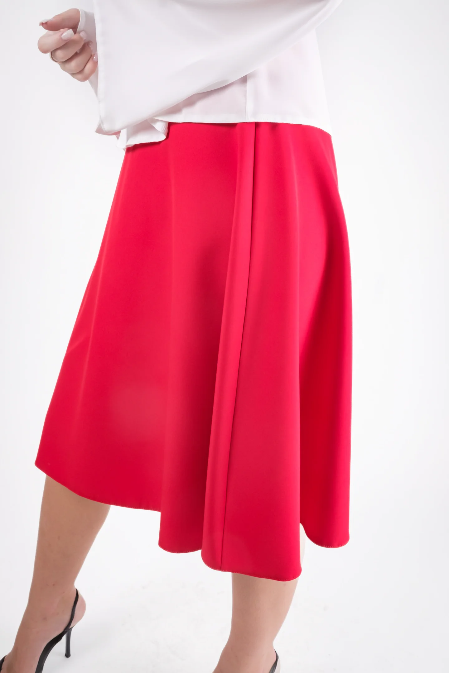 Fusta midi in clos rosu intens [3]