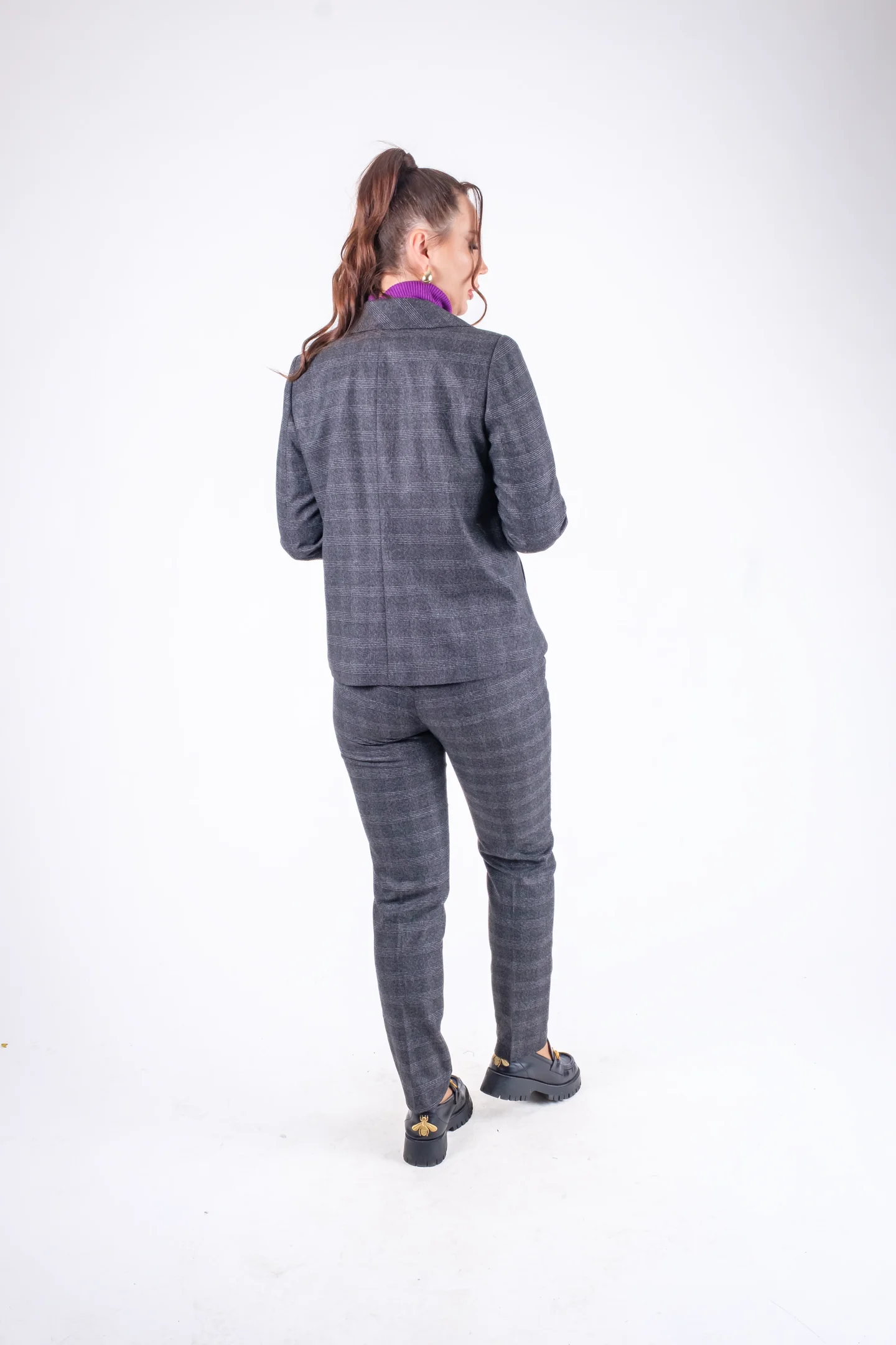 Pantaloni dama eleganti gri din stofa fina,croiala conica-model office chic [3]