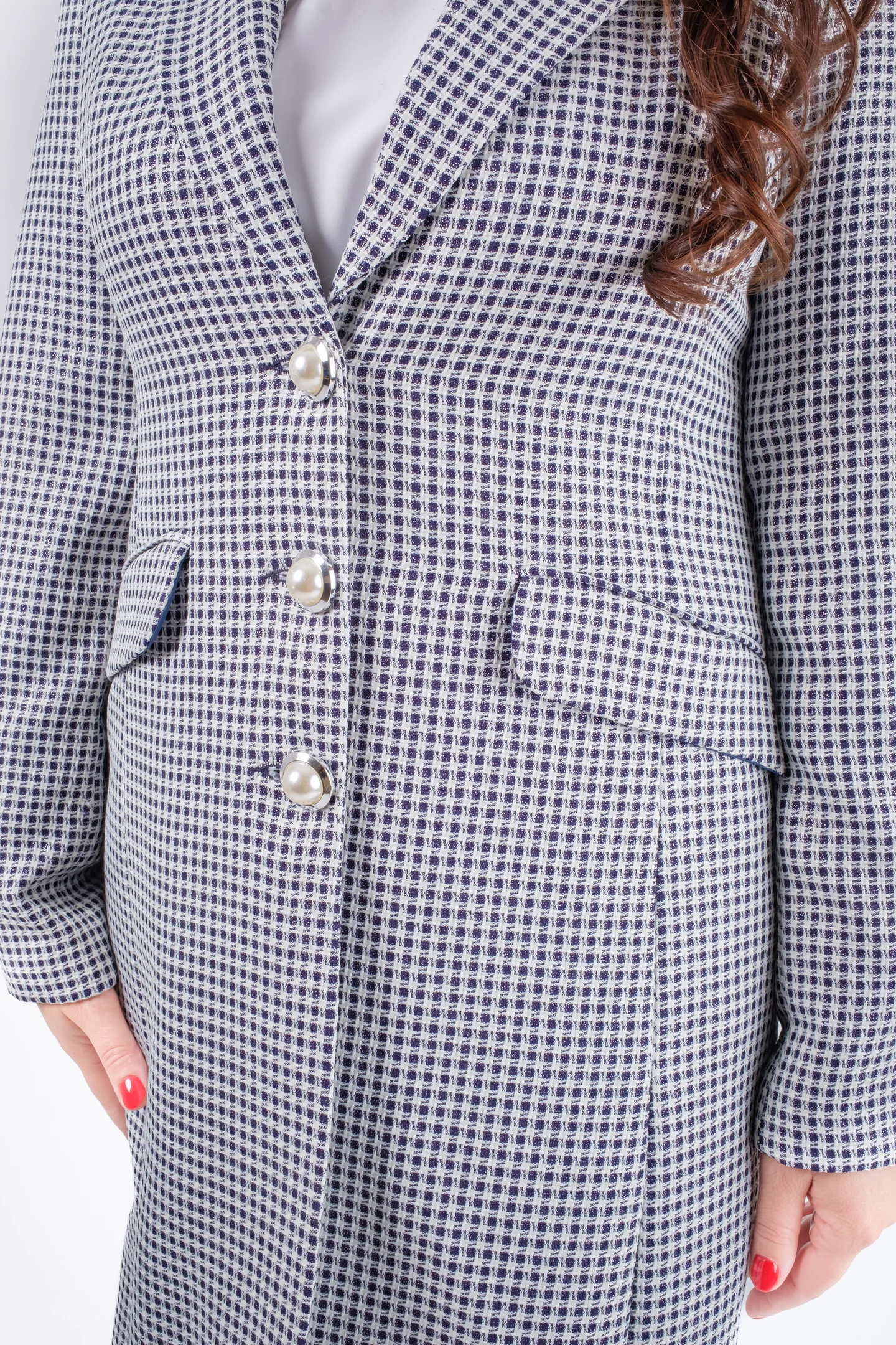 Pardesiu elegant cu carouri fine si nasturi decorativi [4]