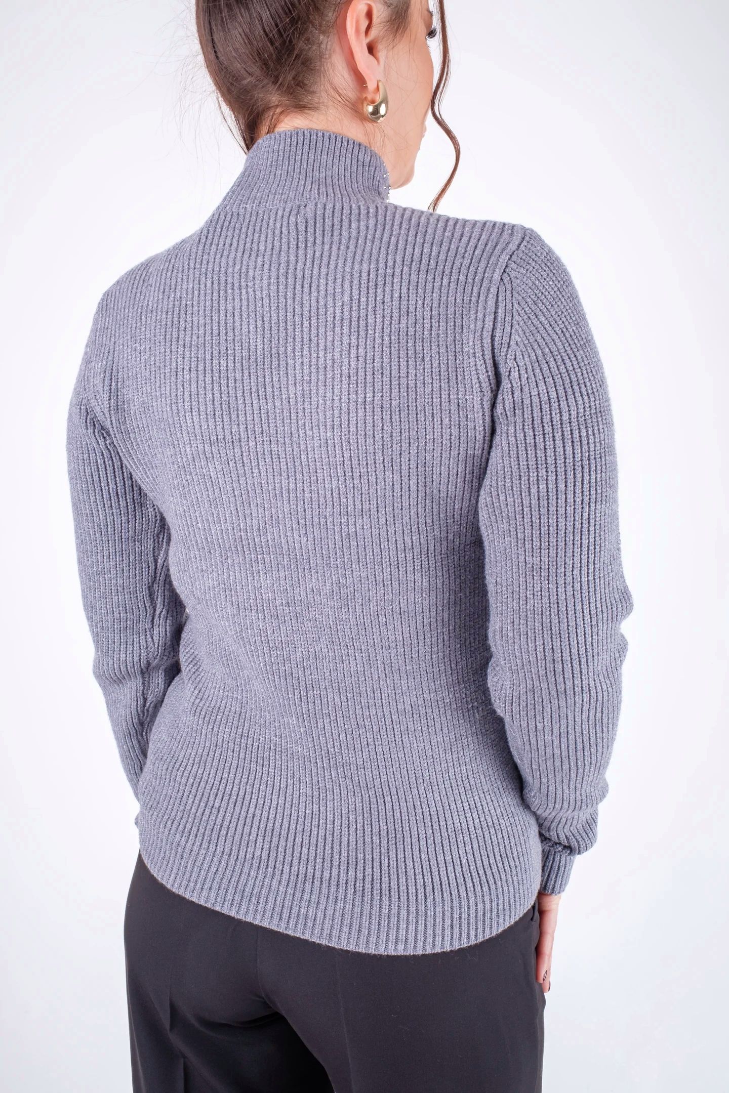 Pulover dama gri cu guler inalt si aplicatii de margelute [6]