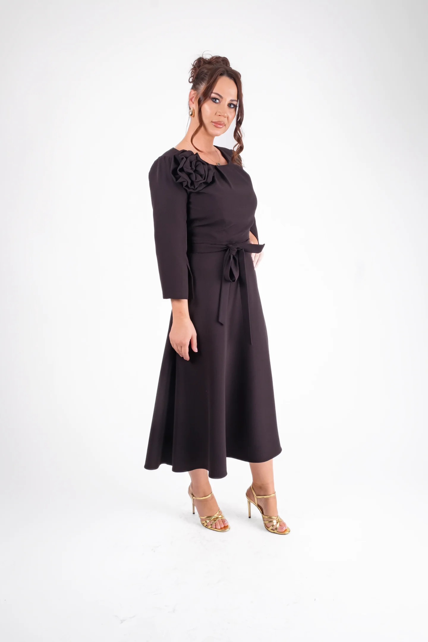 Rochie eleganta midi cu floare aplicata si cordon in talie [3]