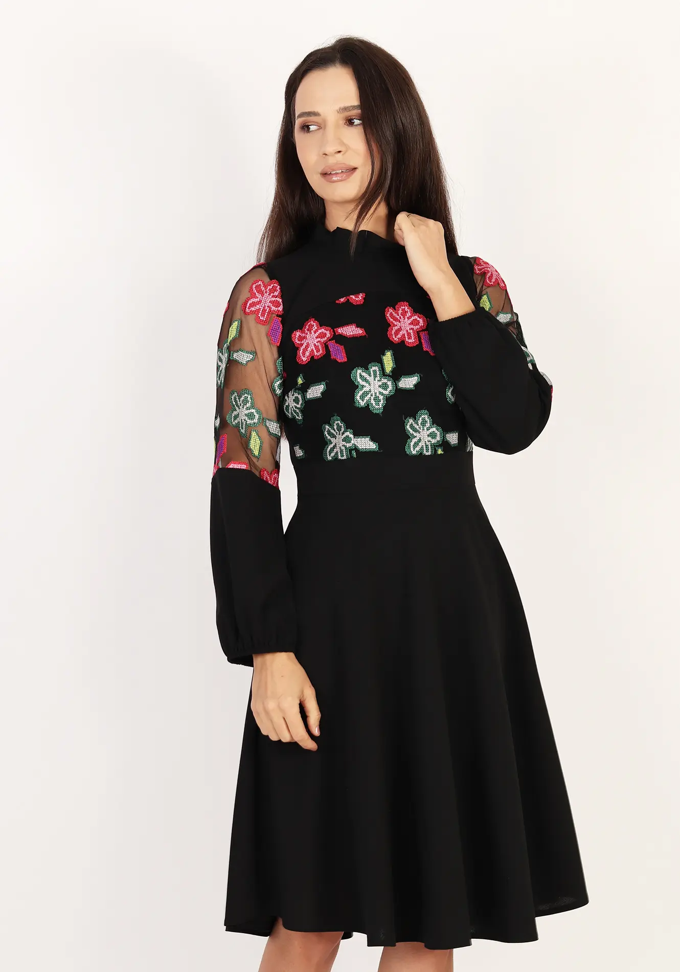 Rochie eleganta neagra cu broderie florala si maneci din tull [2]